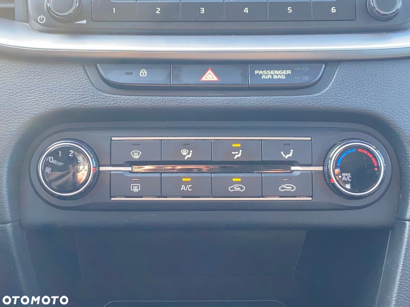 Kia Ceed 1.6 CRDi mHEV S - 22