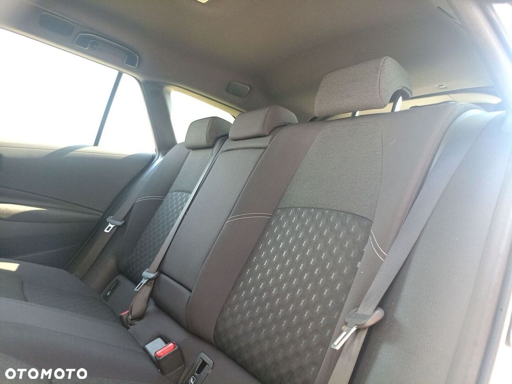 Toyota Corolla 1.8 Hybrid Comfort - 13