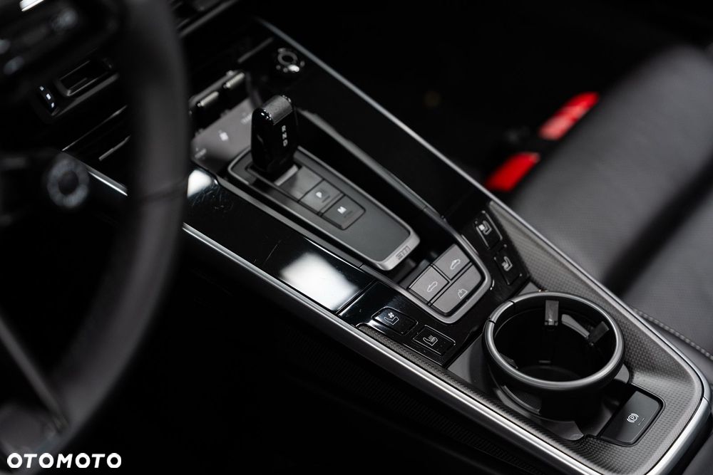 Porsche 911 Carrera 4S - 29