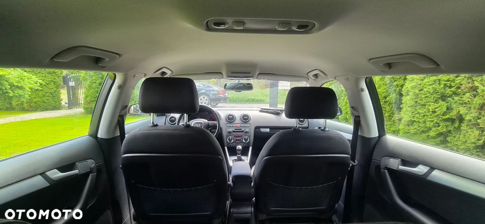 Audi A3 Sportback 1.6 FSI Ambiente - 16