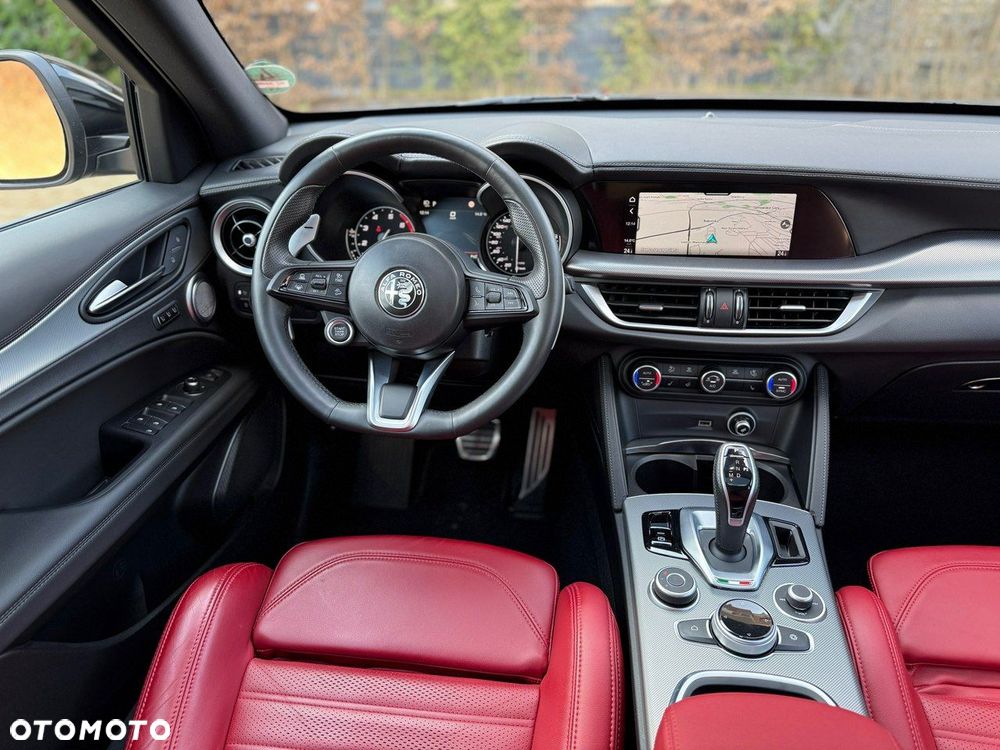 Alfa Romeo Stelvio 2.0 Turbo 16V AT8-Q4 Super - 17