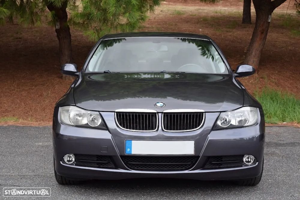 BMW 318 d Exclusive - 3