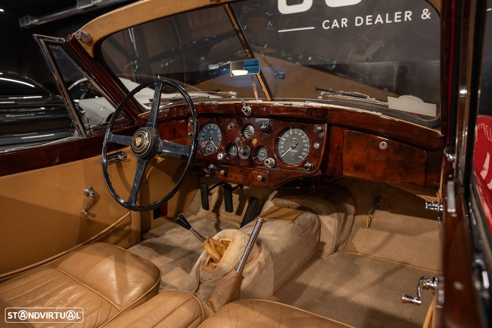Jaguar XK140 - 17