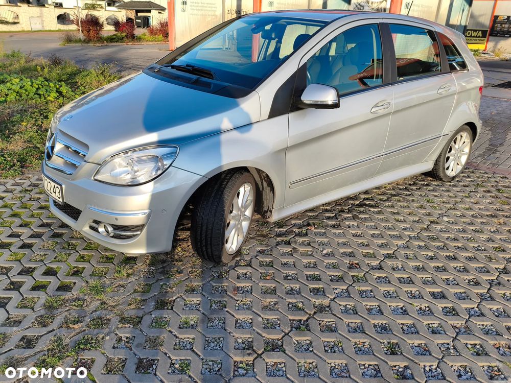 Mercedes-Benz Klasa B 180 EU5 - 11