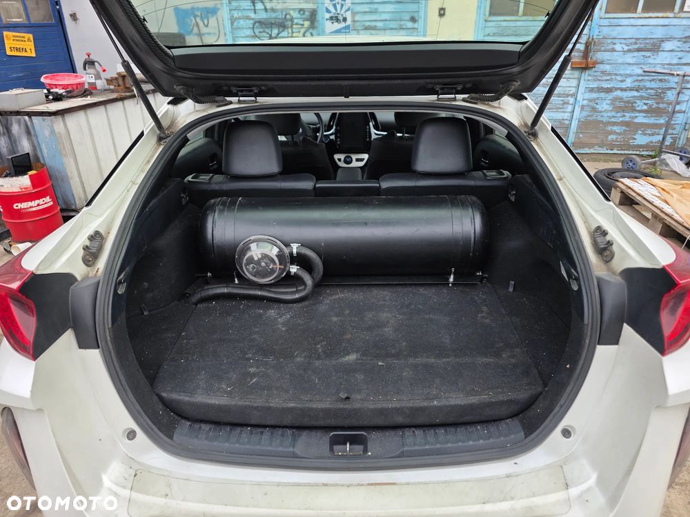 Toyota Prius 1.8 Hybrid Prestige - 6