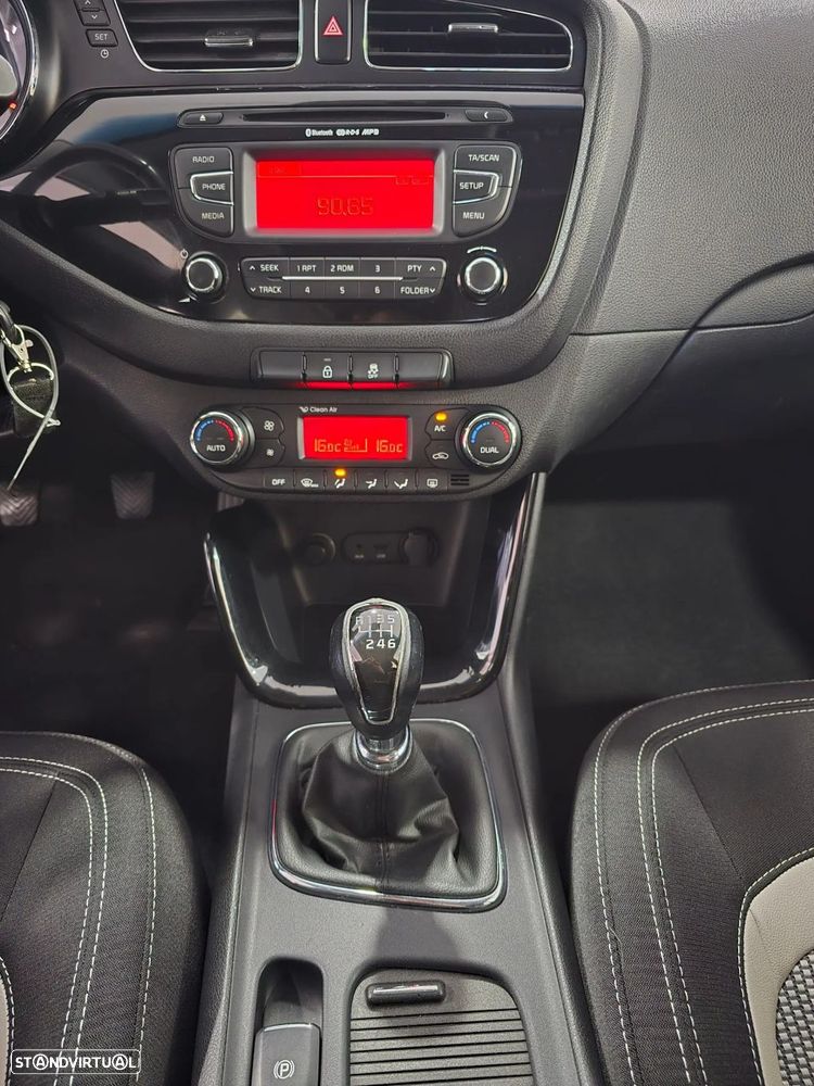 Kia Ceed SW 1.4 CRDi More - 12