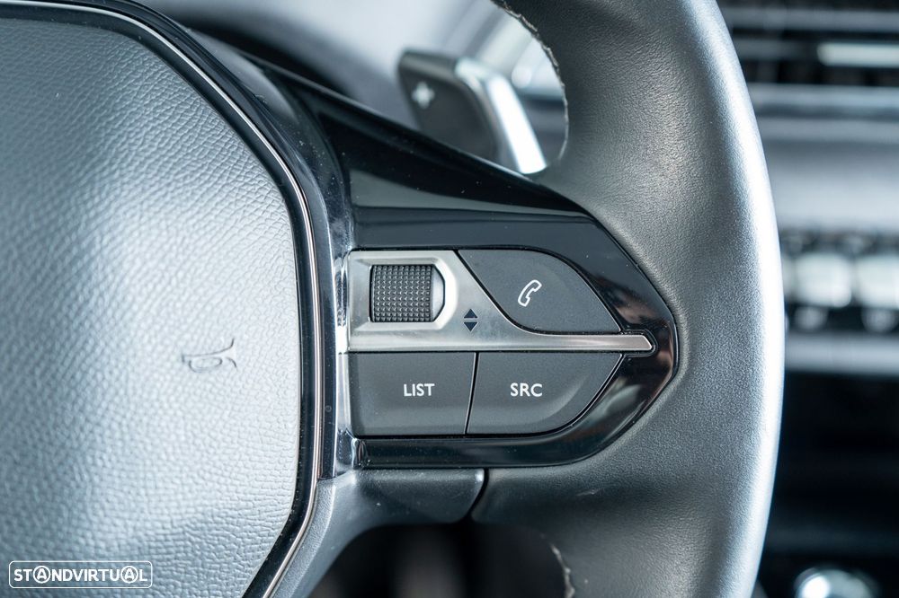 Peugeot 3008 1.6 Hybrid Allure Pack e-EAT8 - 33