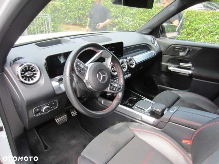 Mercedes-Benz GLB 220 d 4Matic 8G-DCT Progressive Advanced - 14