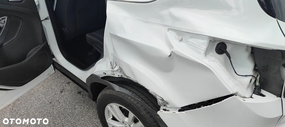 Ford Kuga 1.5 EcoBoost 2x4 Trend - 11