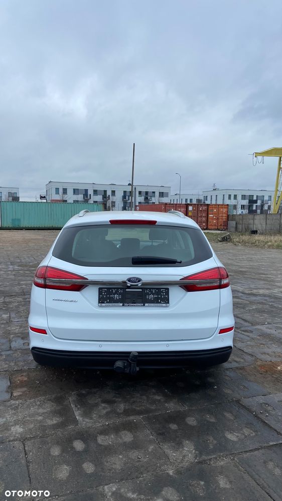 Ford Mondeo - 8