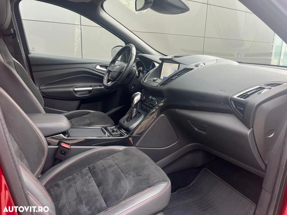 Ford Kuga 2.0 TDCi 4WD Powershift ST-Line - 7