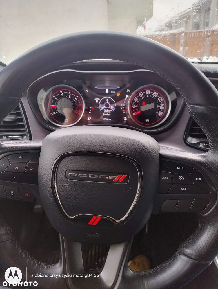 Dodge Challenger - 25