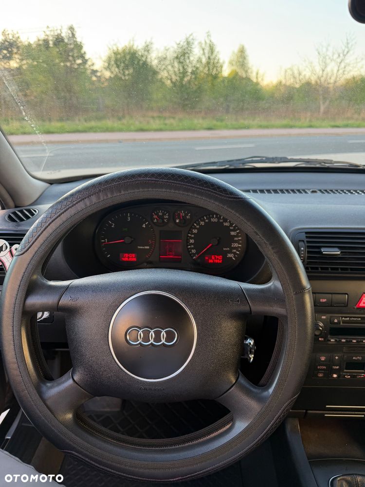 Audi A3 3-drzwiowe 1.9 TDI Ambition - 14