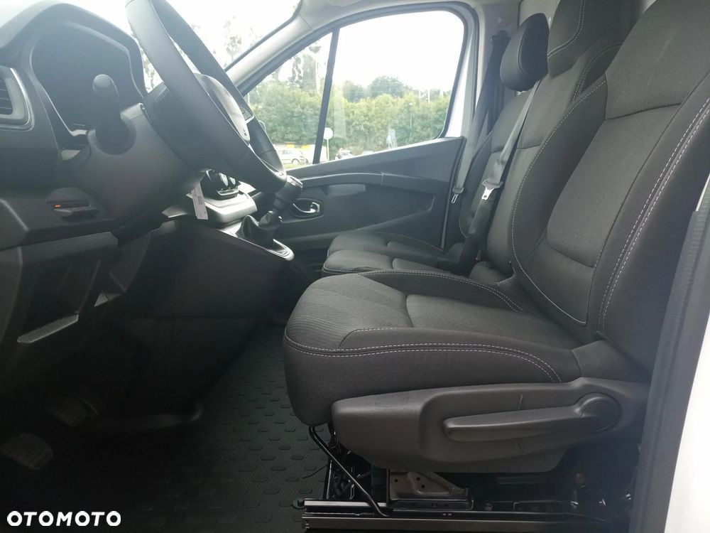 Renault TRAFIC - 12