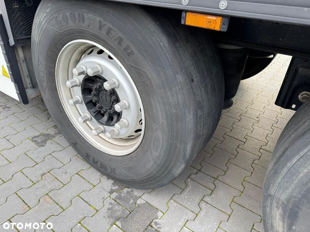 Krone Plandeka - 13