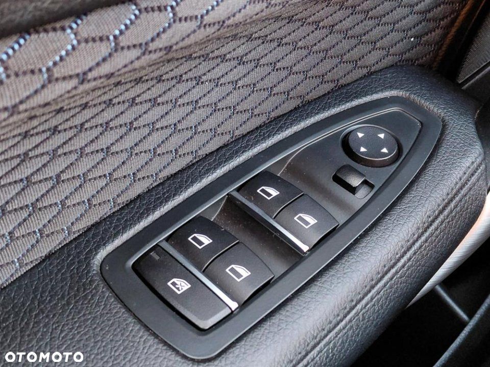 BMW Seria 1 - 13