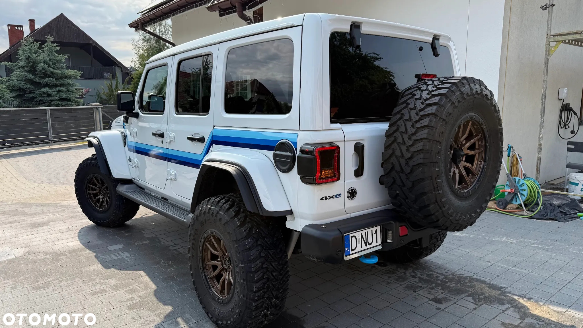 Jeep Wrangler - 10