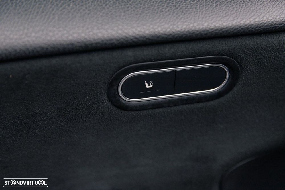 Mercedes-Benz A 250 Limousine e AMG Line - 42