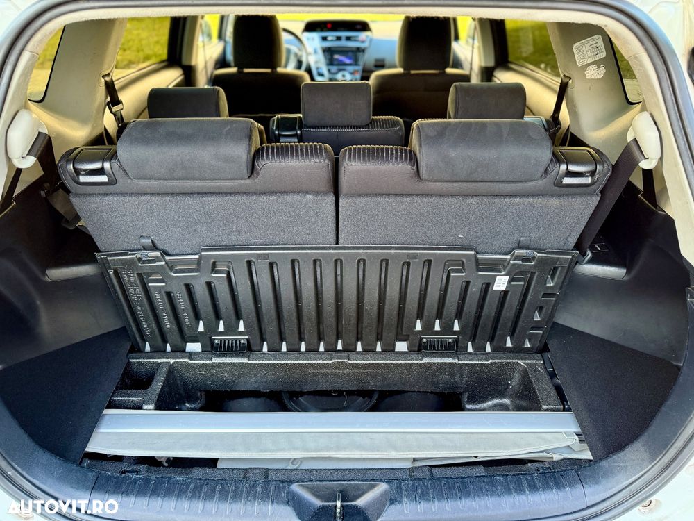 Toyota Prius+ (Hybrid) Comfort - 9