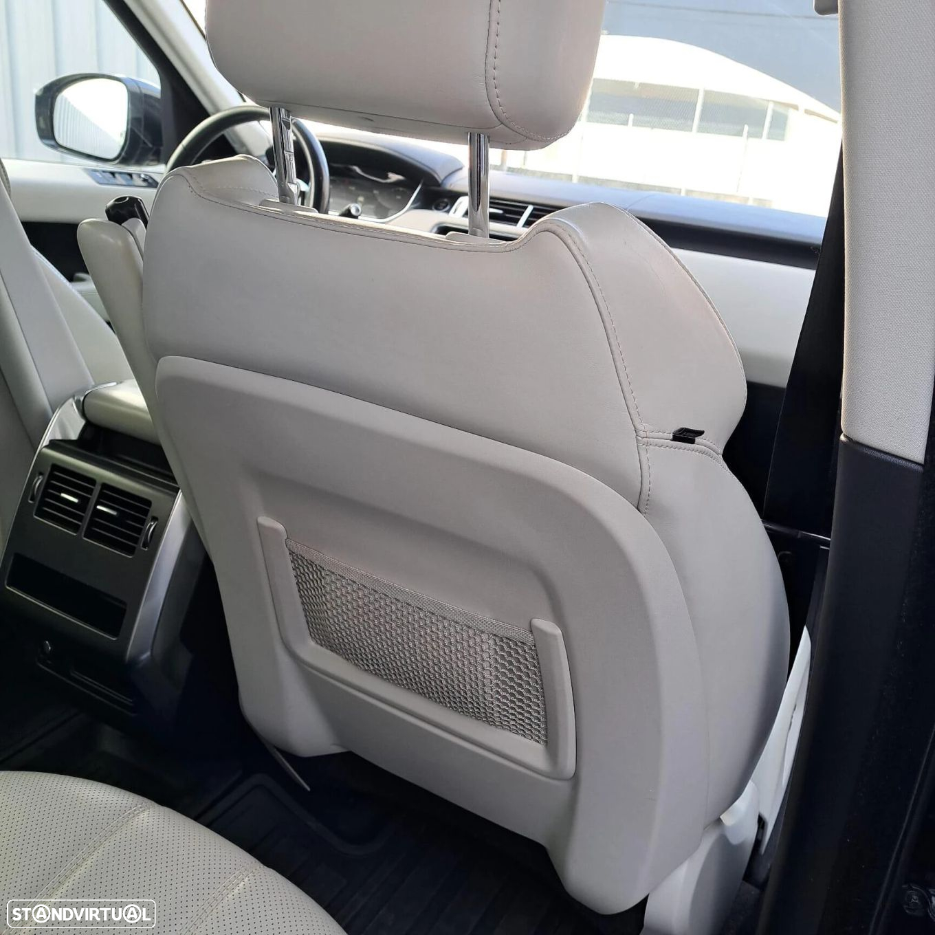 Land Rover Discovery Sport - 31