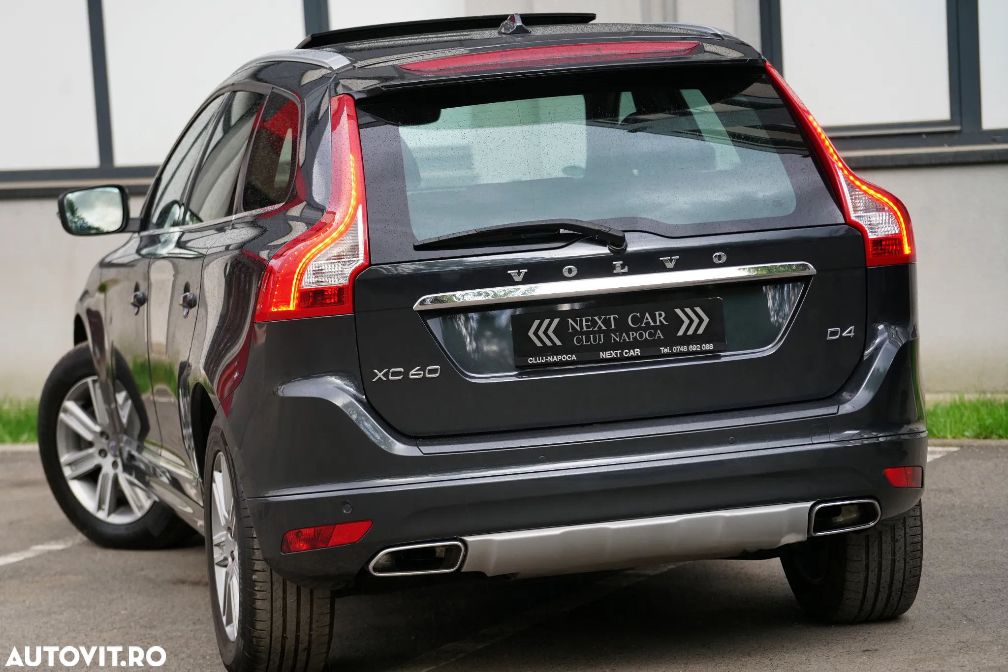 Volvo XC 60 D4 Geartronic Summum - 4