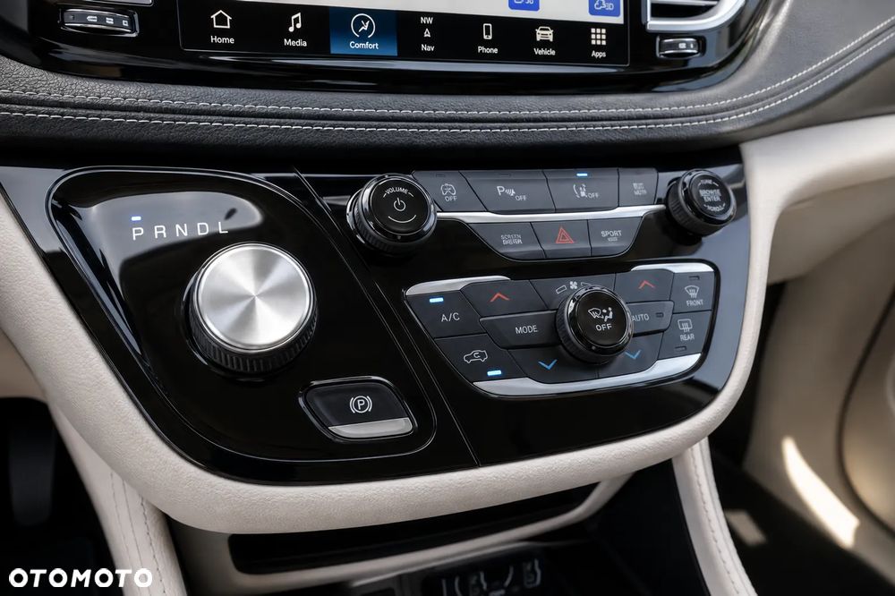 Chrysler Pacifica - 14