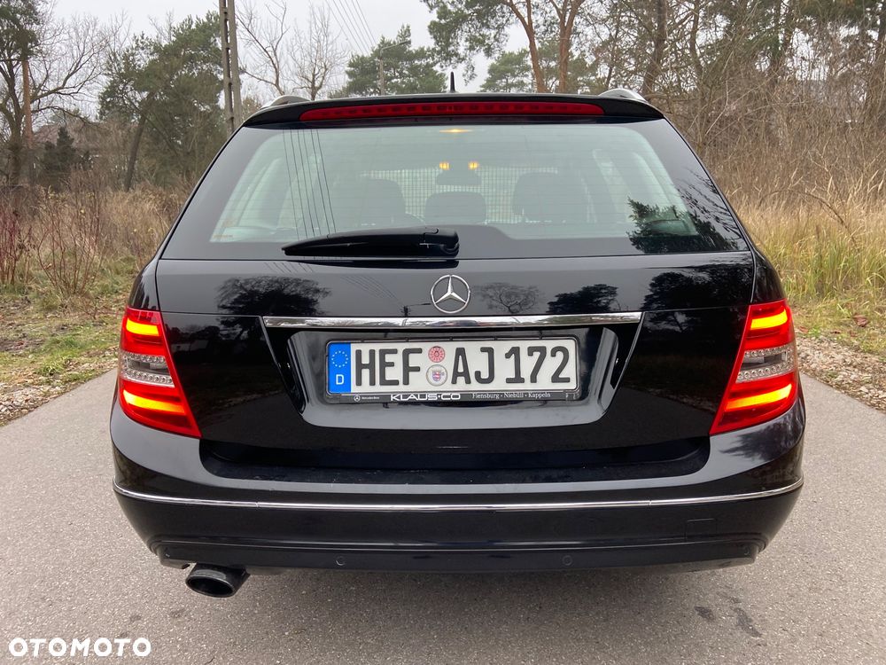 Mercedes-Benz Klasa C 220 CDI DPF BlueEFFICIENCY Avantgarde Edition - 5