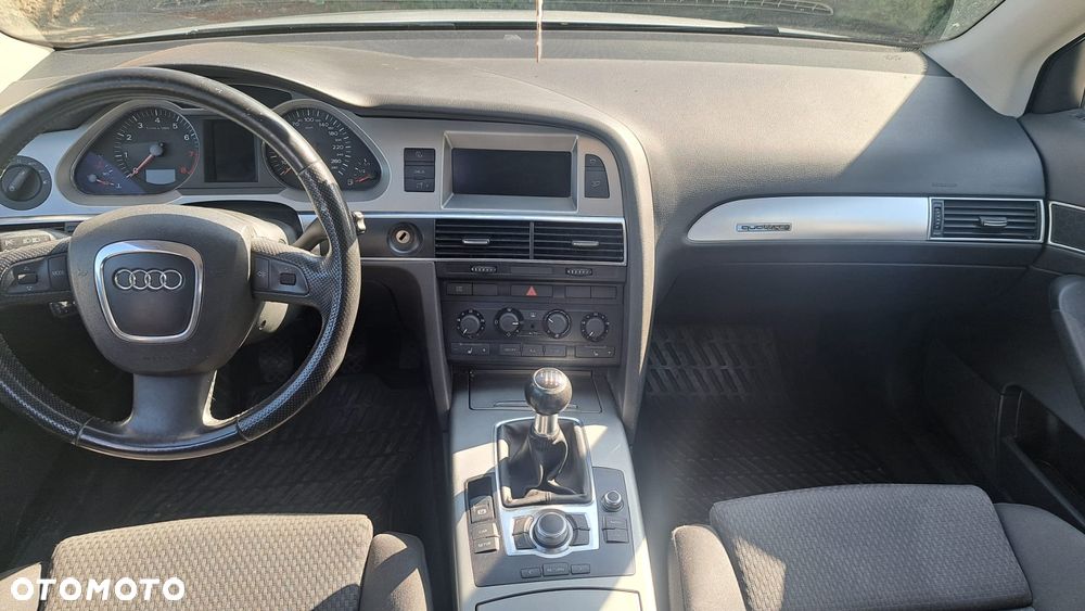 Audi A6 Avant 2.4 quattro - 19