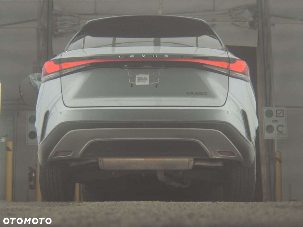 Lexus RX - 8