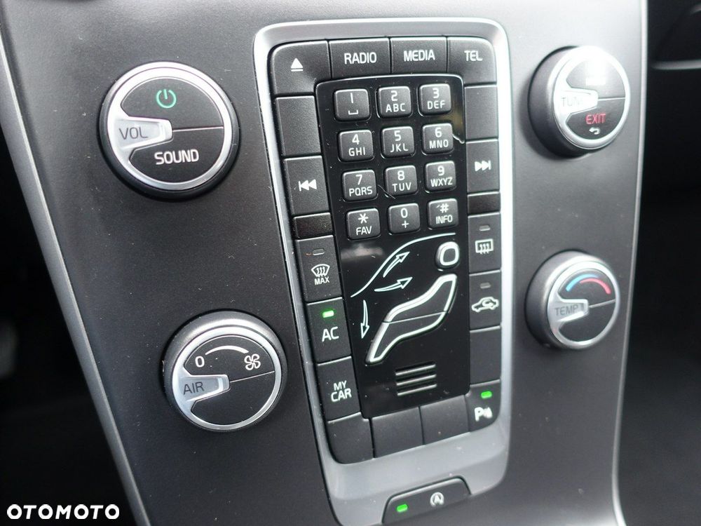 Volvo V40 T2 Kinetic - 20