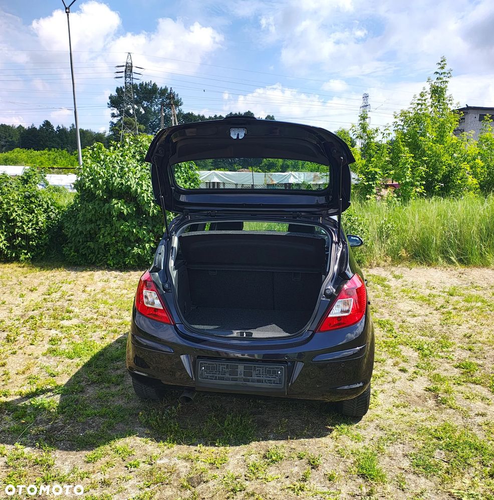 Opel Corsa 1.4 16V Cosmo - 7