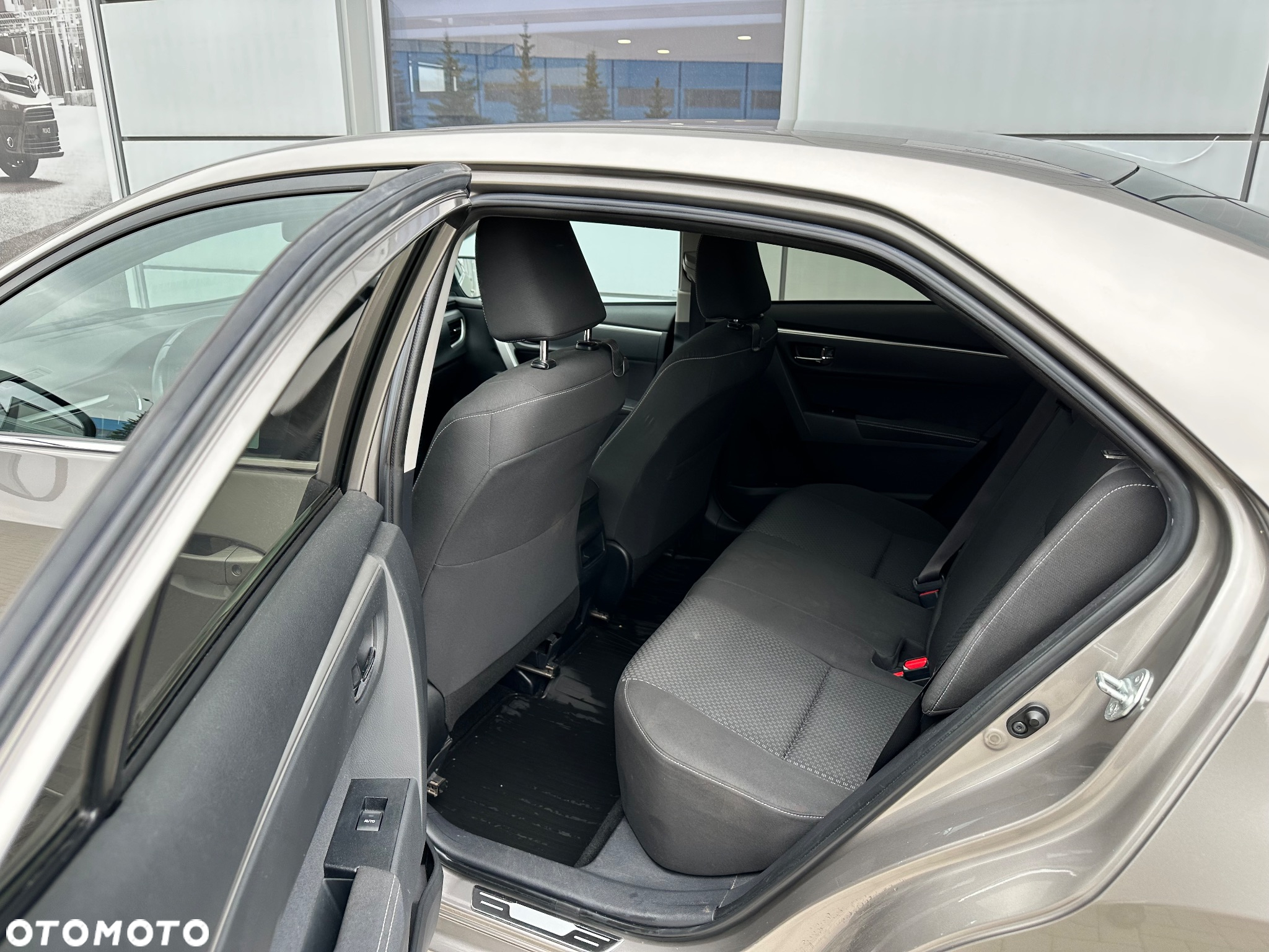 Toyota Corolla 1.6 Premium - 21