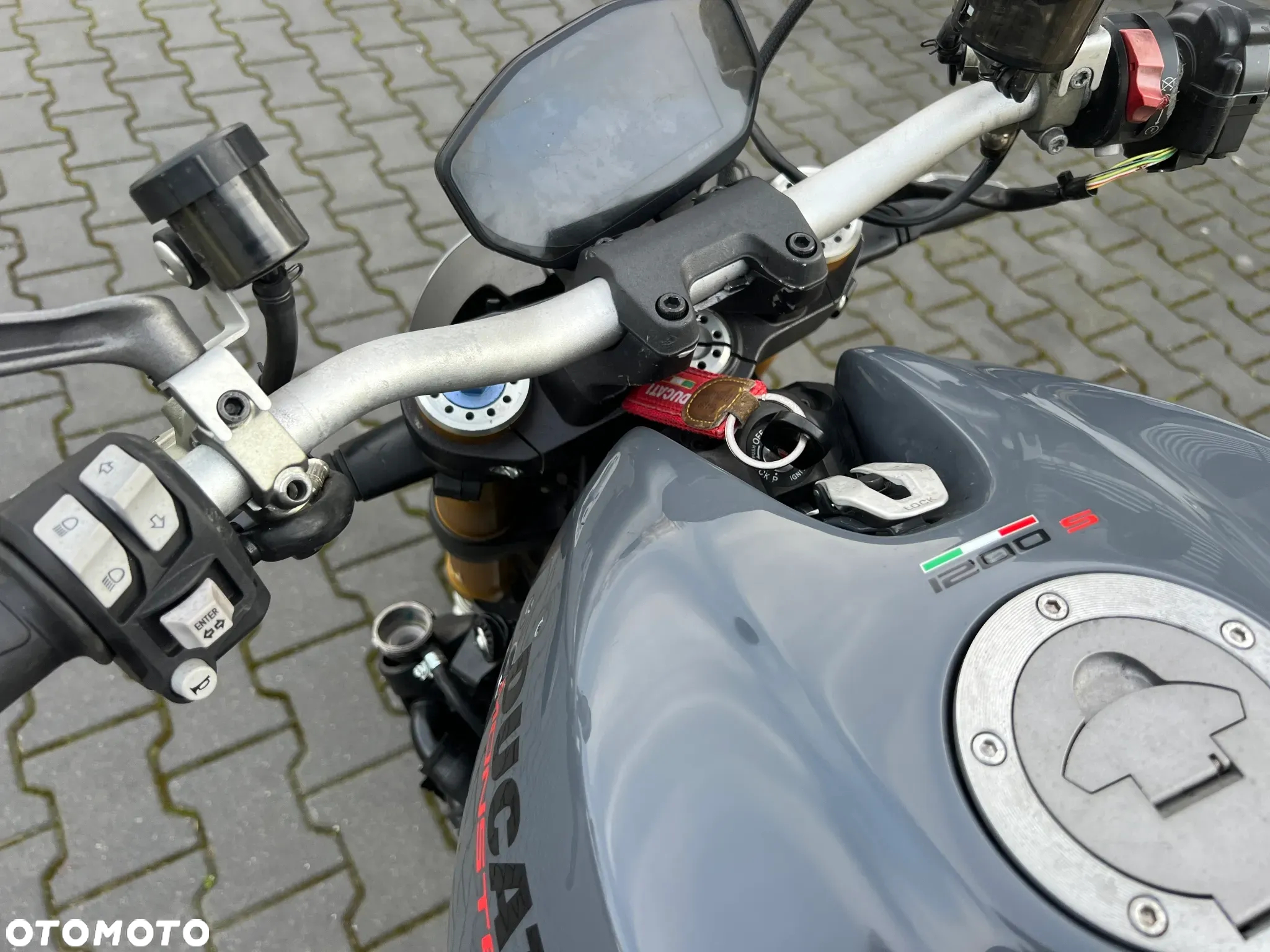 Ducati Monster - 24