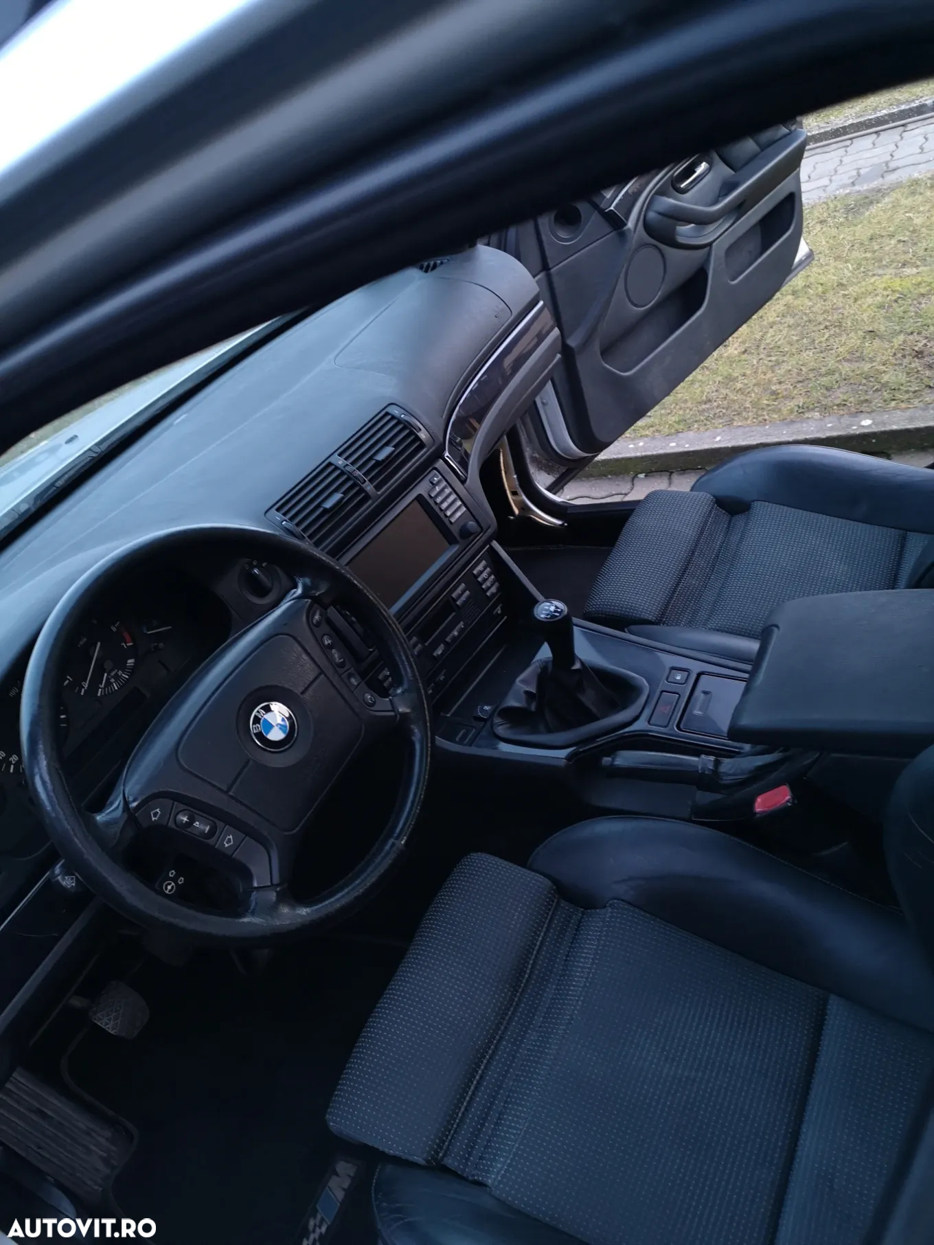 BMW Seria 5 530i Touring - 3