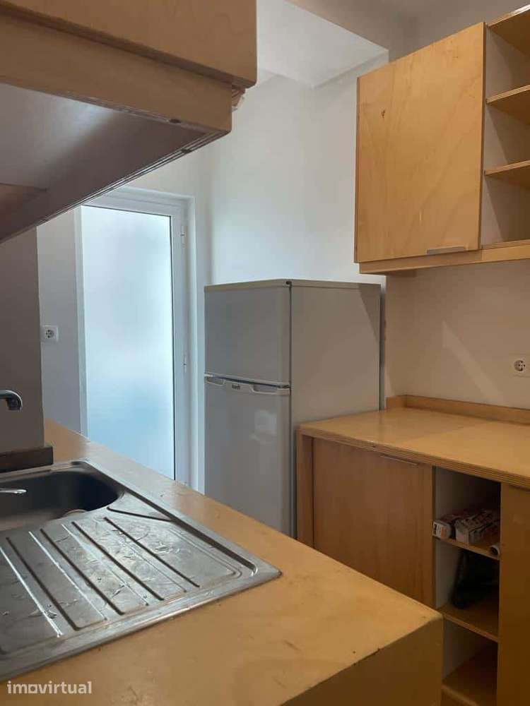 Cozy studio for rent in Rua Lucinda Simões, Arroios - Grande imagem: 2/15