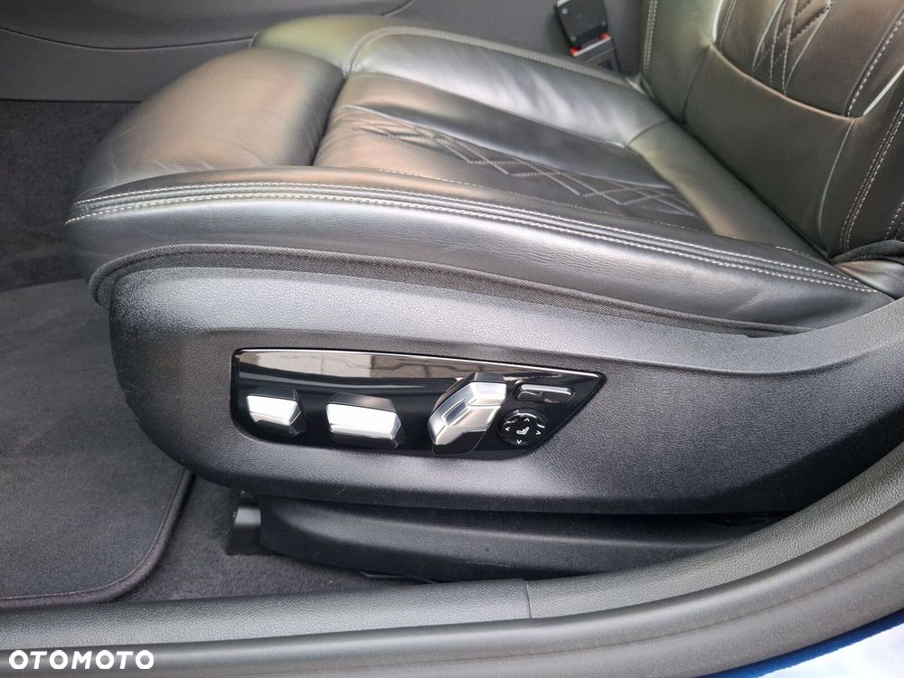 BMW Seria 5 520d xDrive Luxury Line sport - 23