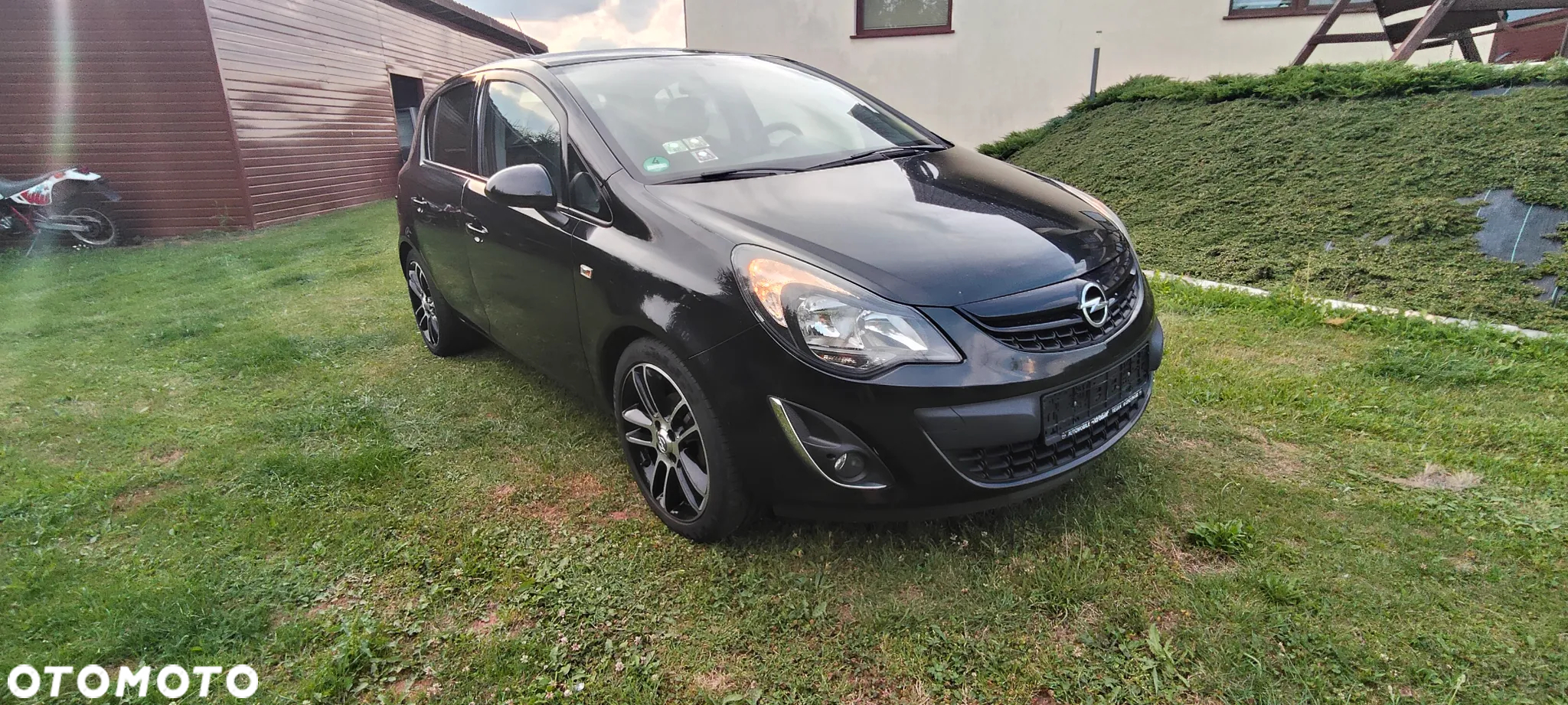 Opel Corsa 1.4 16V Active - 2