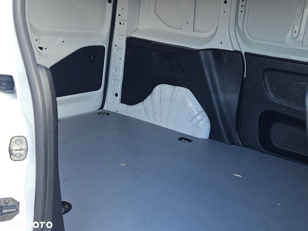 Toyota Proace City,  Salon Polska, 3 osobowy. - 11