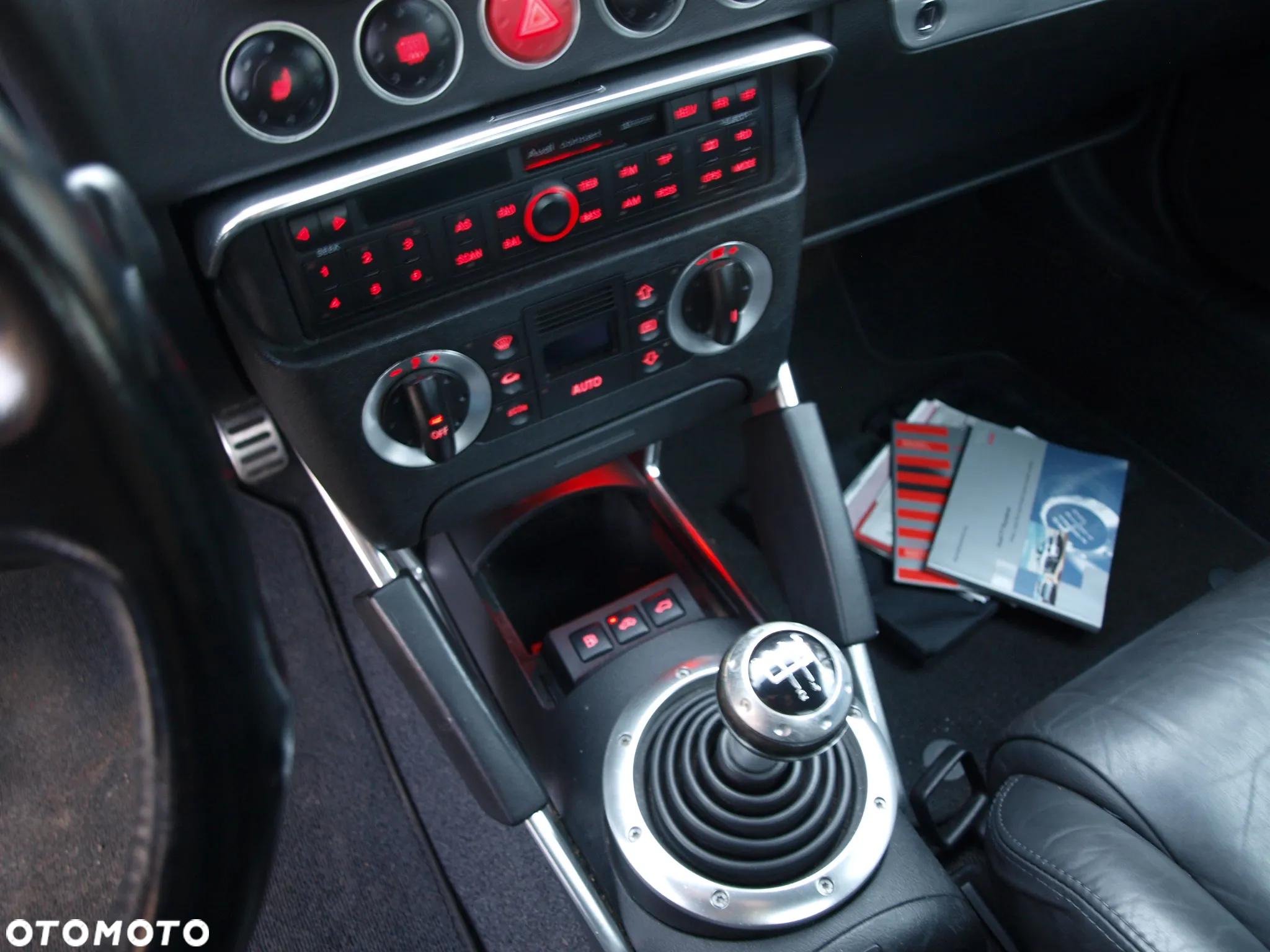 Audi TT Roadster 1.8 T quattro - 12
