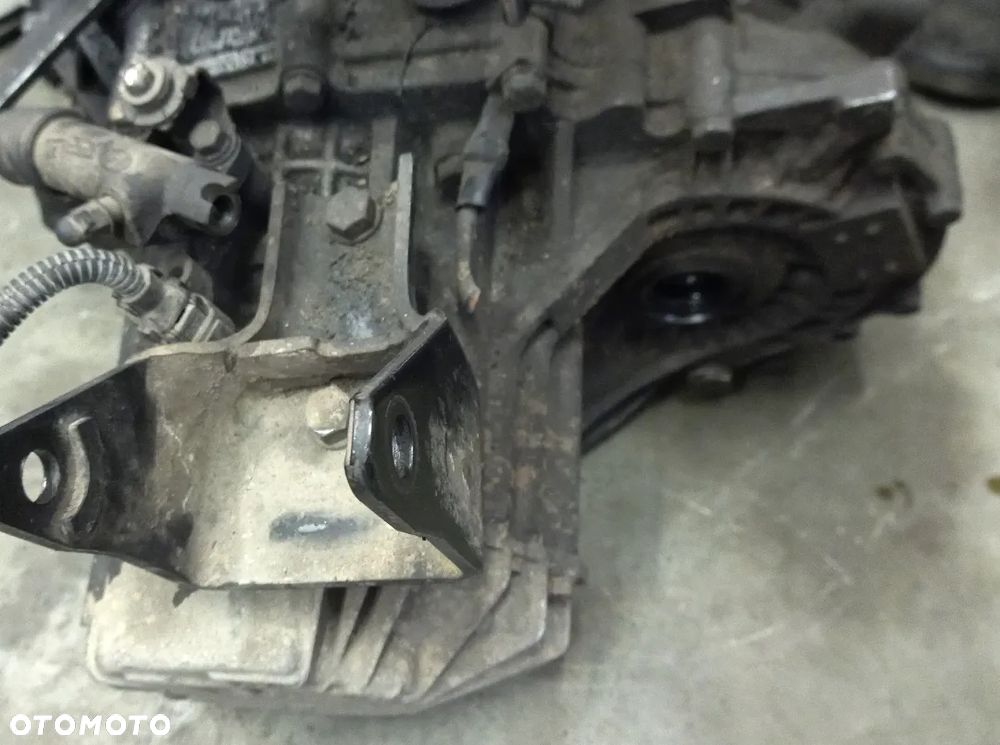 Hyundai Getz Matrix 1.5 CRDI skrzynia biegów J42271 J21973 P81787 - 9