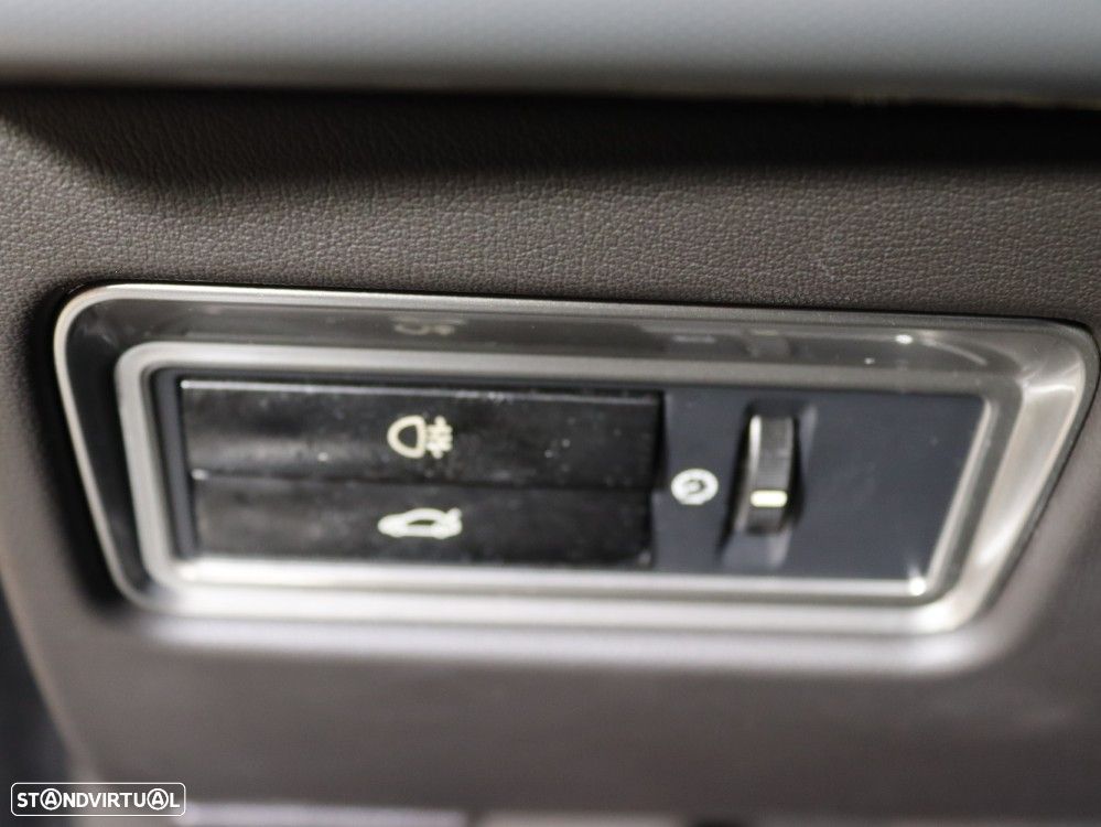 Jaguar XF 2.2 D Premium Luxury - 18