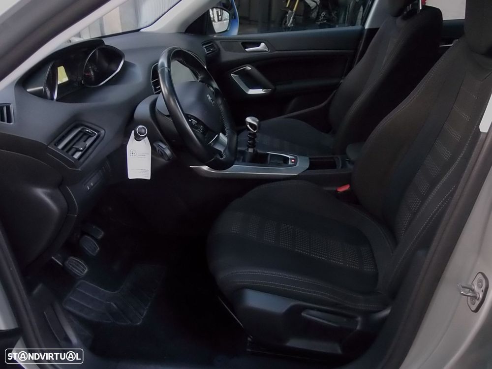 Peugeot 308 SW 1.6 BlueHDi Active - 12