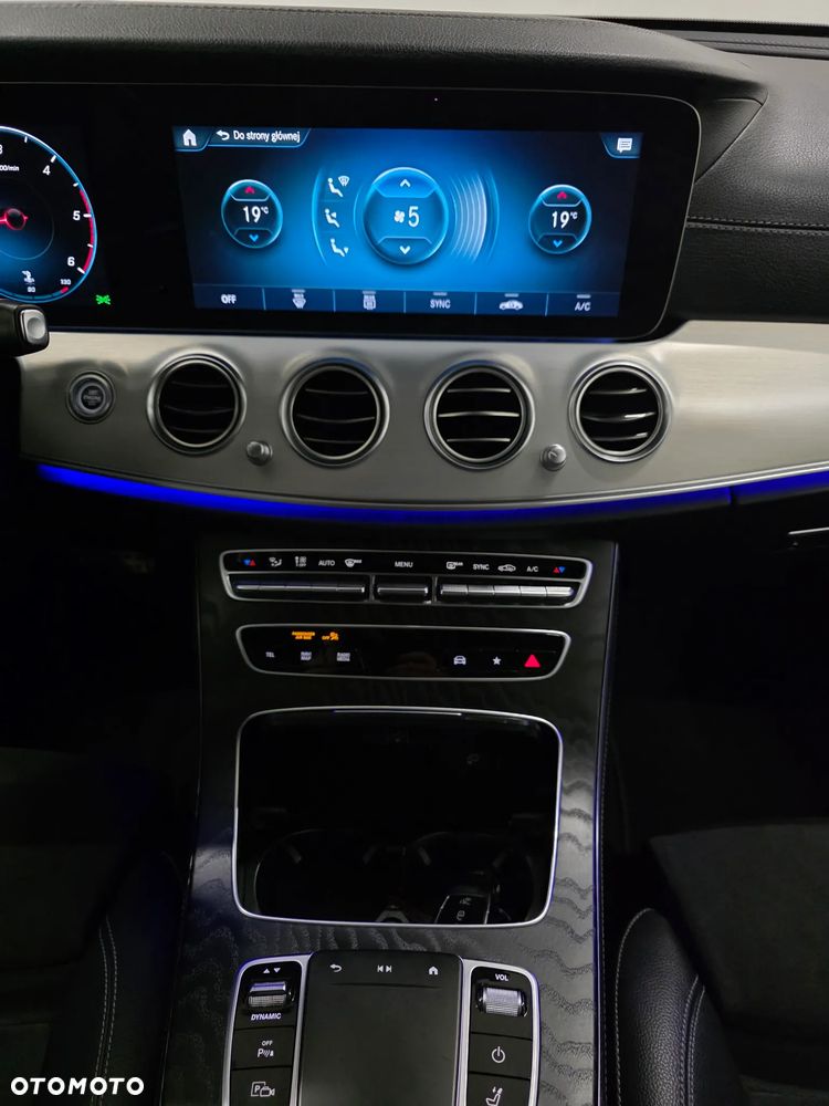 Mercedes-Benz Klasa E 220 d 4-Matic AMG - 15
