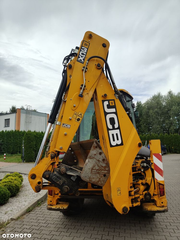 JCB 3CX - 6