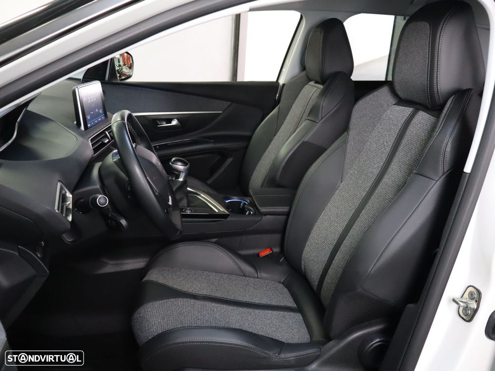 Peugeot 3008 1.2 PureTech Allure - 8