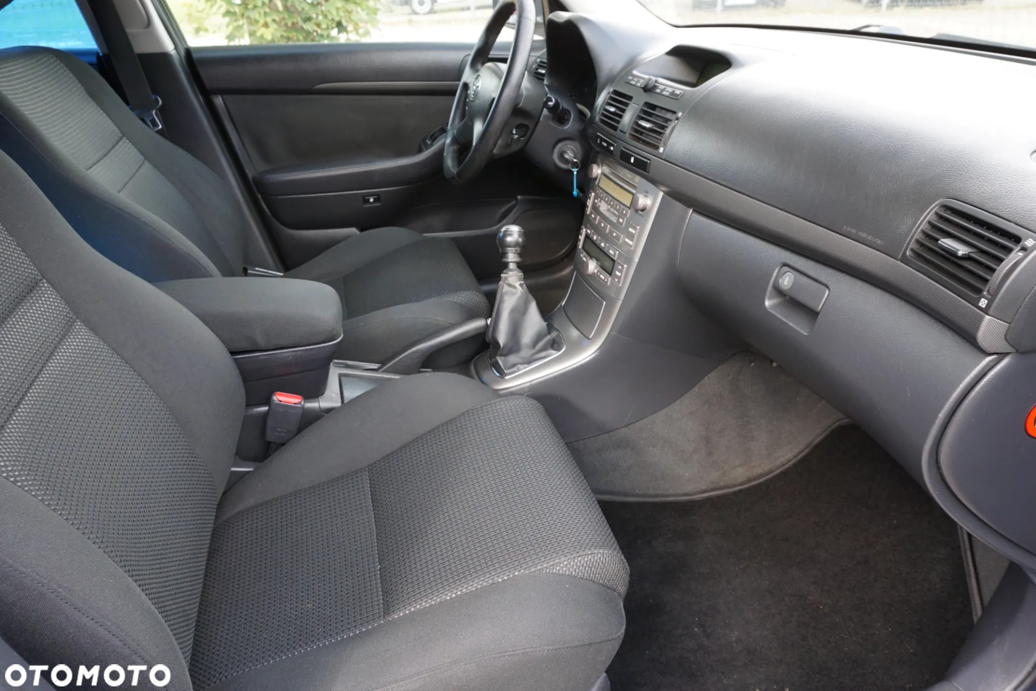 Toyota Avensis 2.2 D-4D Sol - 16
