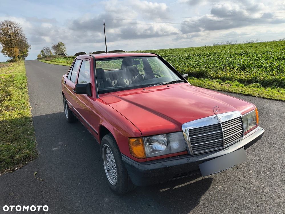 Mercedes-Benz W201 (190) - 2