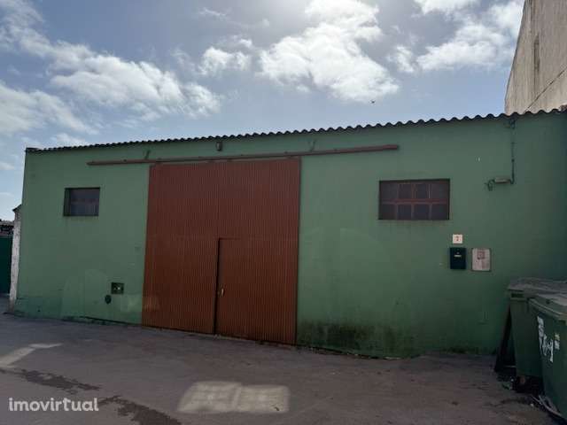 Armazém Versátil de 88 m²: Oportunidade Ideal para Expandir o Seu Negó - Grande imagem: 2/9