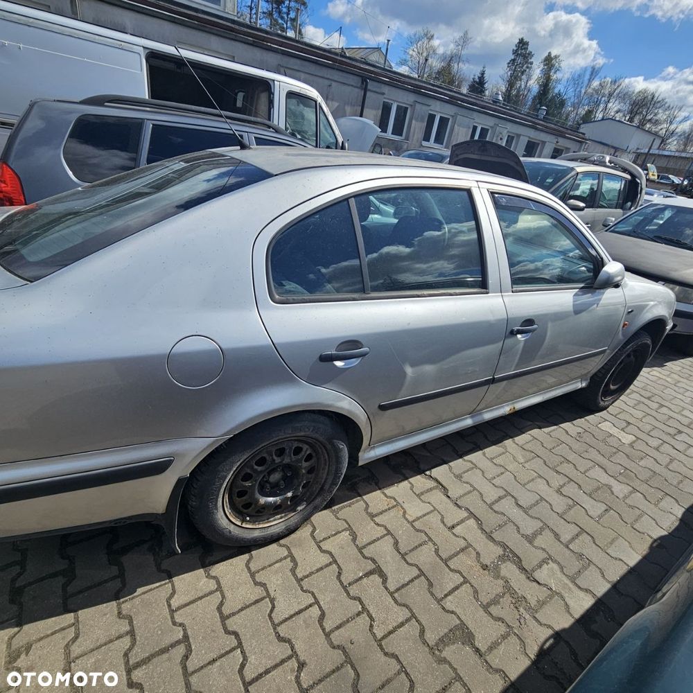 Skoda Octavia (1999r) 1,6 B 74 kW / 100 KM - 5