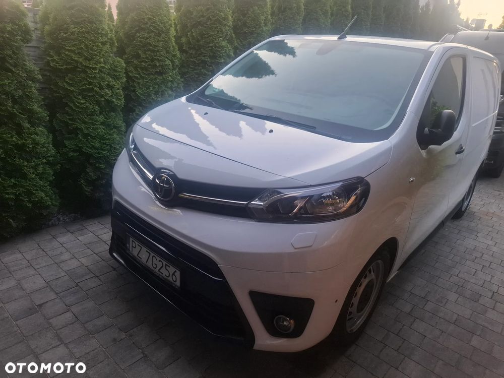 Toyota Proace - 1